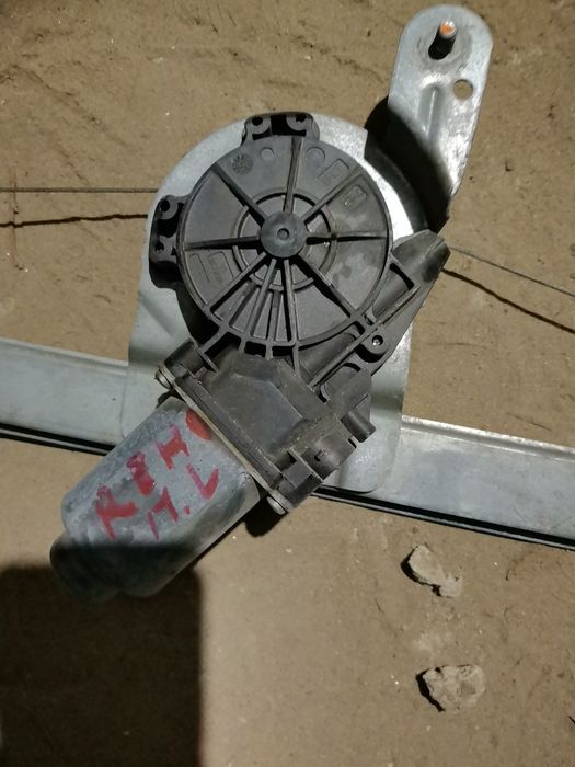 Рено Логан стеклоподъёмник левый. 2012 гв