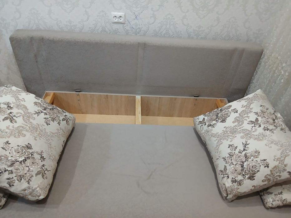 Продам диван тахта