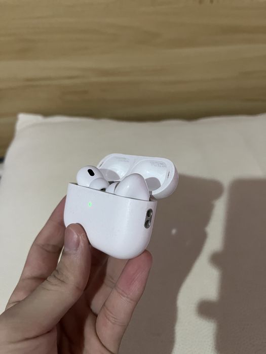 Airpods pro 2 продаеться