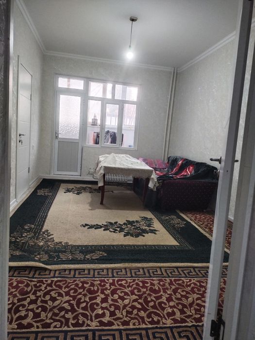 Zangi Ota tumani myassokombinatda Uy sotiladi 2xona