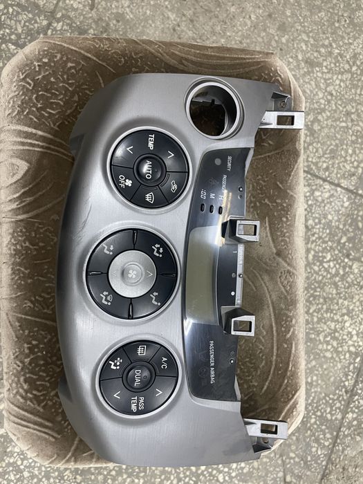 Продам климат контроль Toyota Rav4