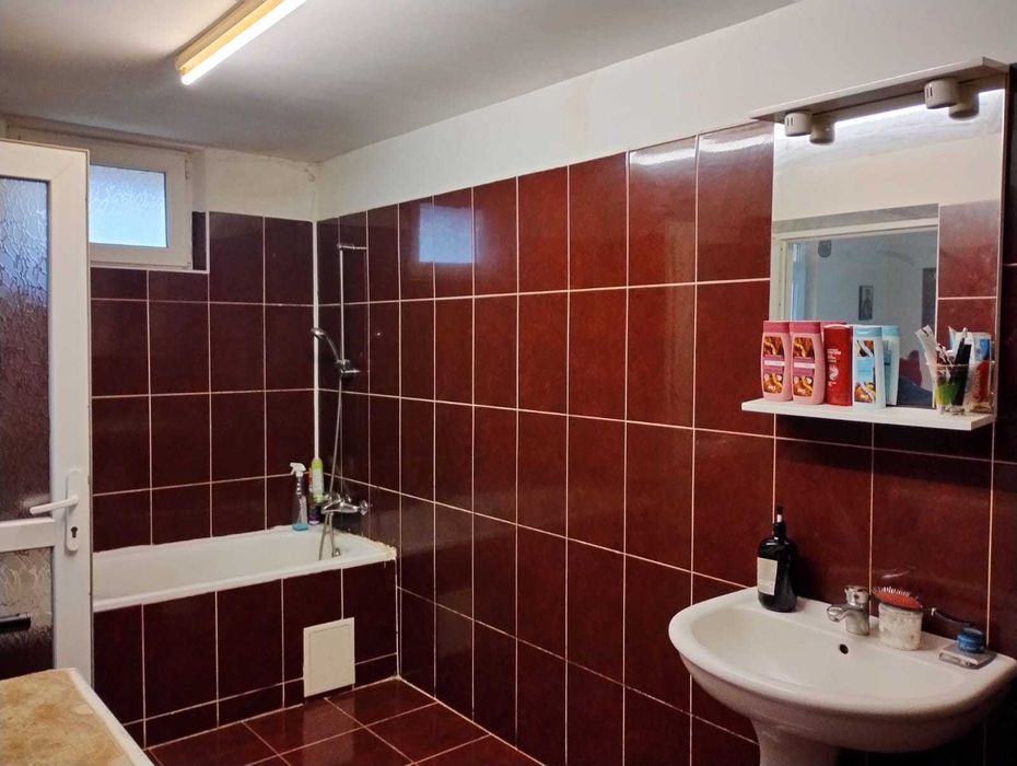 Casa de vanzare in Cosarii