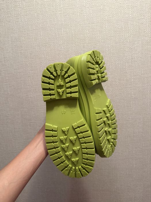 Новые резиновые сапоги
