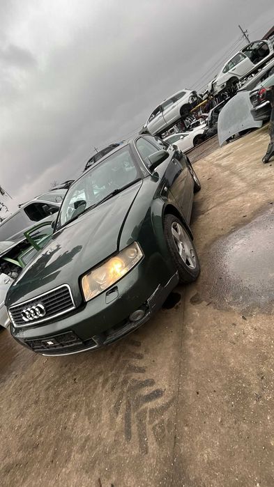 Dezmembrez Audi A4 B6 berlina an 2003 1.9 tdi 131cp