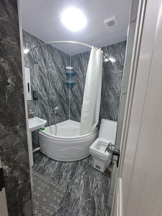 Бек барака Эшонгузарда Новастройка сотилади  70 кв 3 хонали срочно