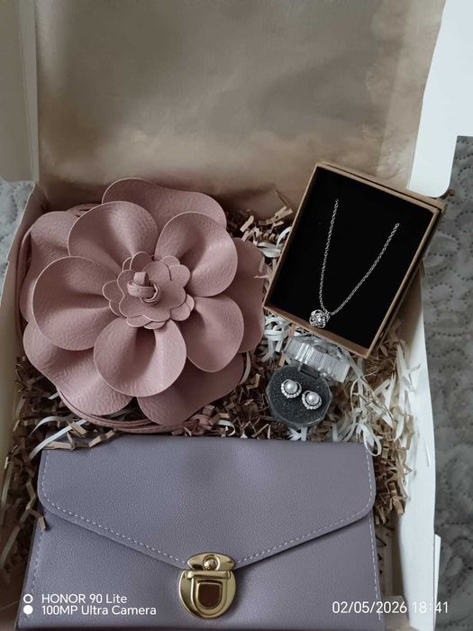Set cadou elegant- Bucurie intr-o cutie