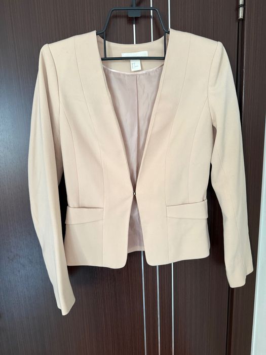 Сако на марката H&M- 2 броя