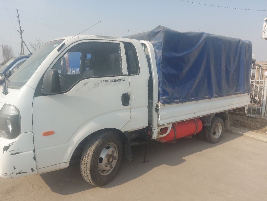 Кия бонго 1.2лик сотилади