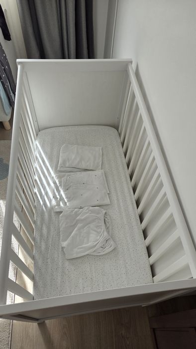 Set patut bebelusi Ikea + saltea + cadou 4 cearceafuri si 1 protectie saltea