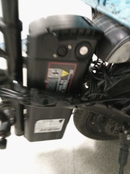 Продавам сгъваемо мини ел колело 14 инча  300 евро