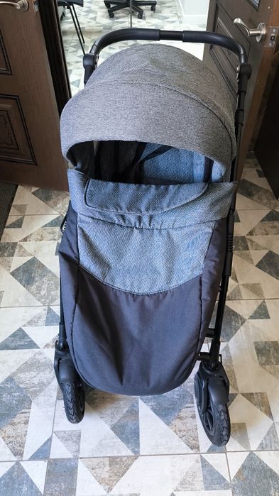 Продам детскую коляску