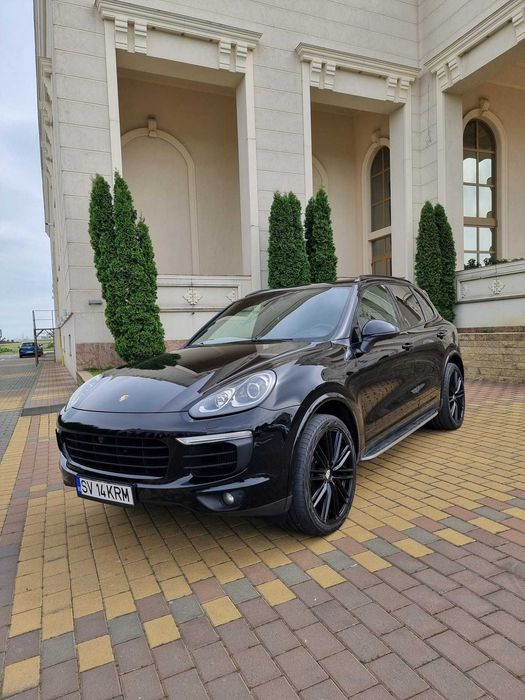 PORSCHE Cayenne 2017