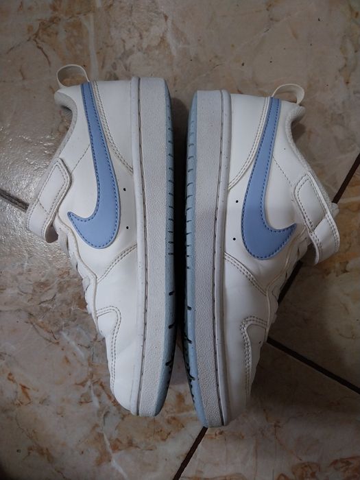 Adidasi nike mar 33,5