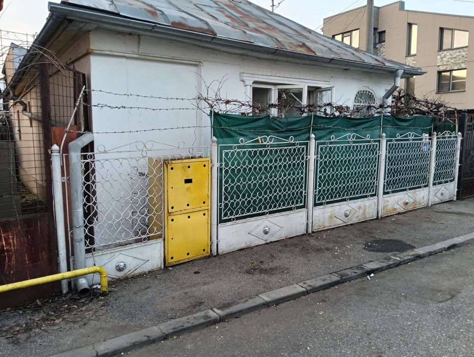 Casa de vânzare în centrul Ploieștiului