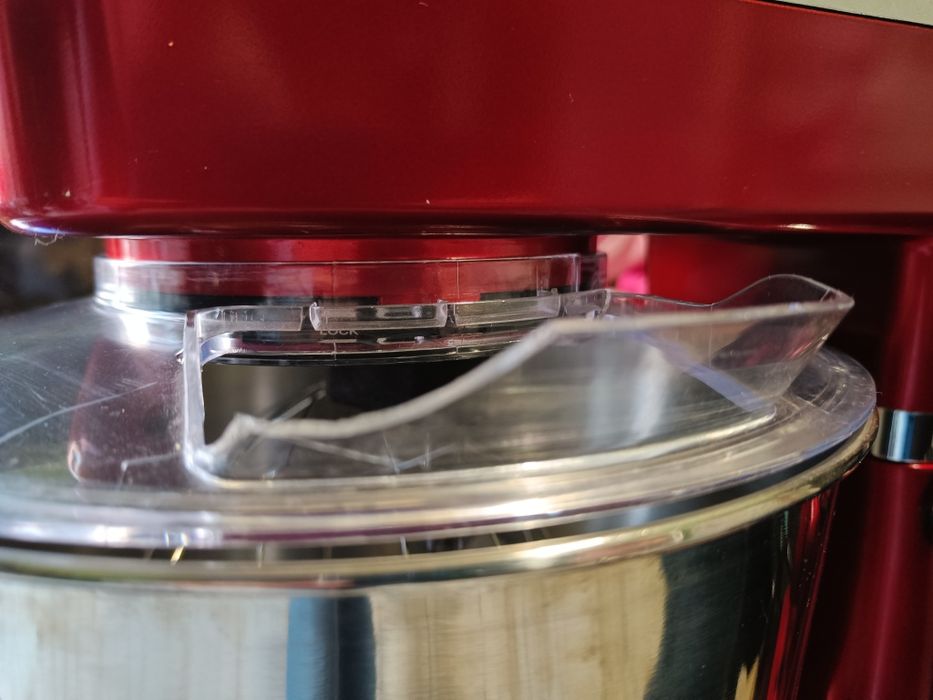 Планетарен миксер Clatronic 1200W