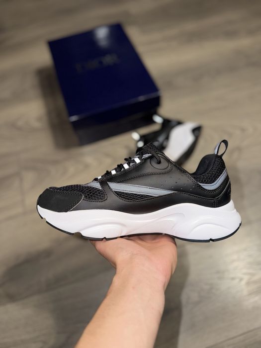 Dior B22