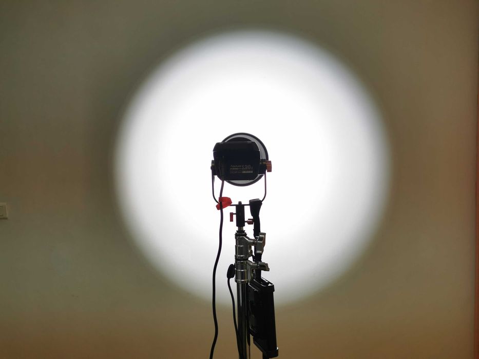 Aputure Light Storm COB 120D диодно постоянно осветление