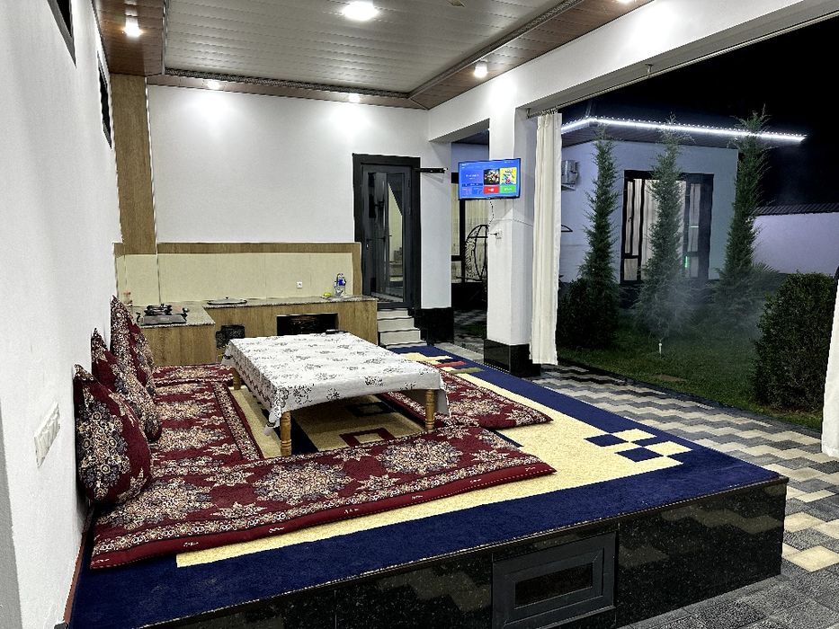 Oqtosh dacha дача октош bor oilavi manzarali joyda joylashgan
