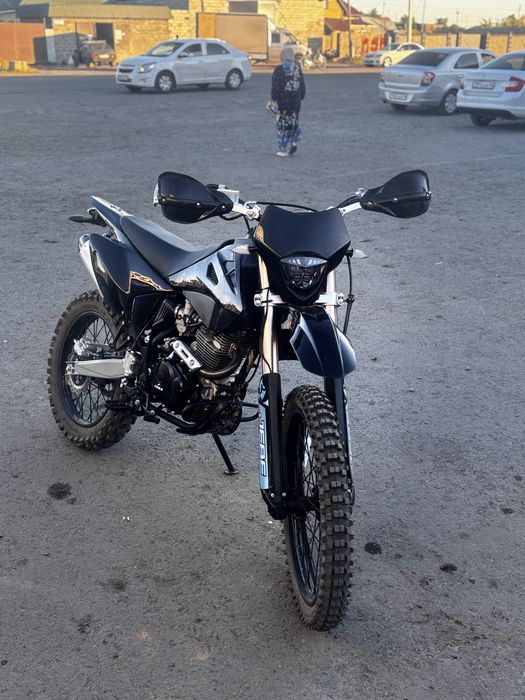 Продам мотоцикл эндуро