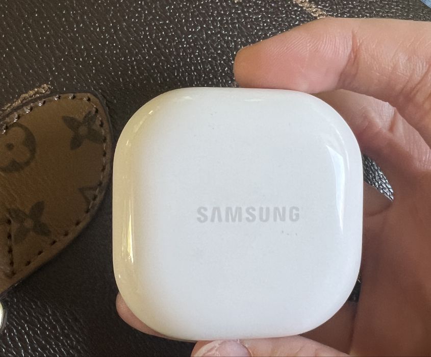 Наушники samsung galaxy bugs