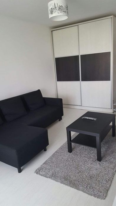 Vand garsoniera cu loc de parcare Militari Residence