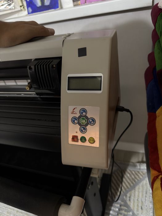 Продам плоттер REDSAIL RS1360C