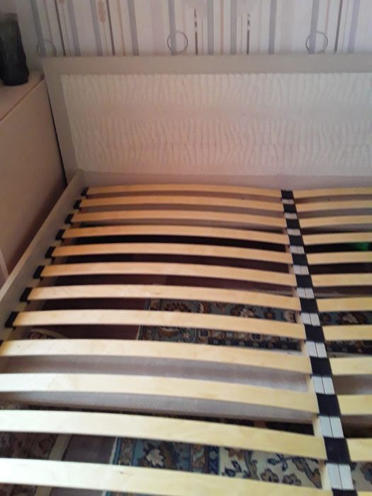 Кровать двуспальная