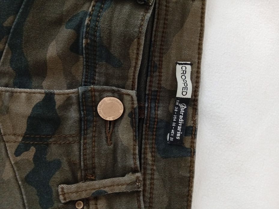 Pantaloni de fete