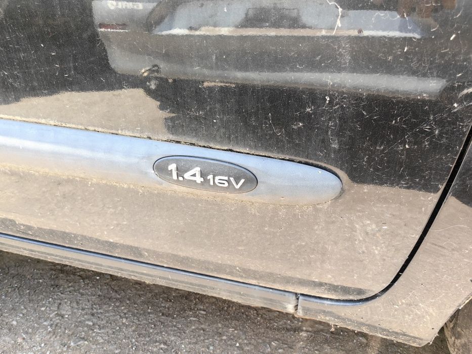 Рено клио 1.4 16 На части! Renault clio 1.4 16V