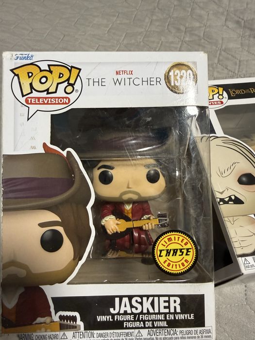 Funko pop ( chase edition )