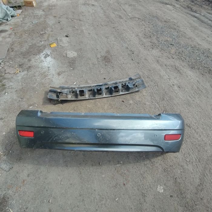 Продам бампер. Приора 2. С парктрониками.