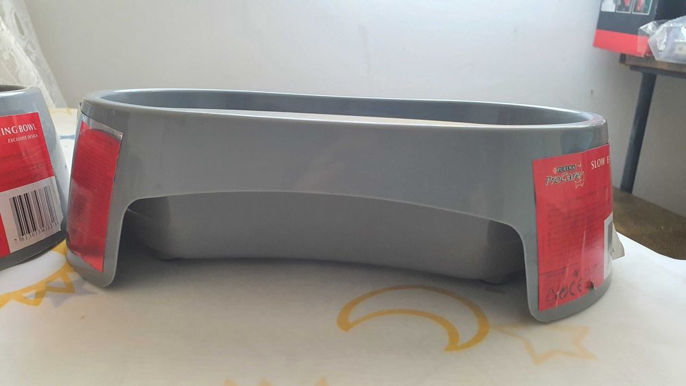 Bol cu alimentare lenta pentru caini Purina ProCare