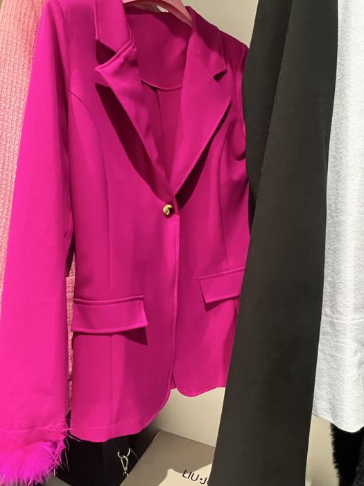 Дамски сака и якета