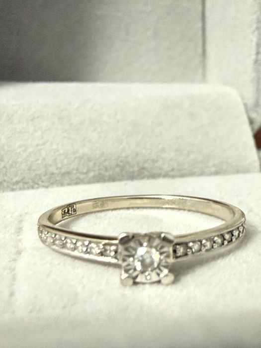 Бриллиантовое кольцо