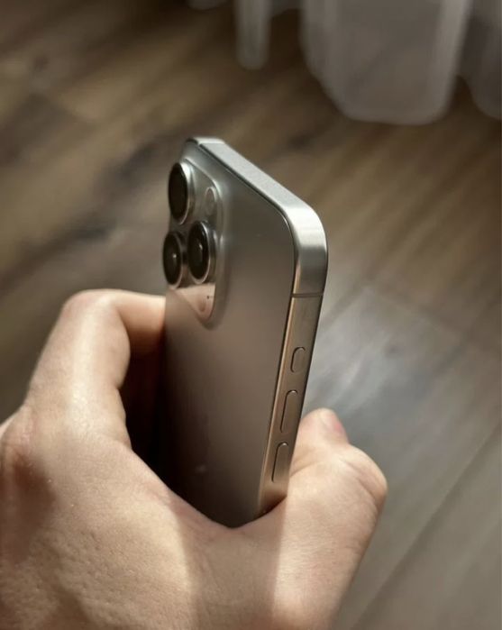 Продам Iphone 15 pro max