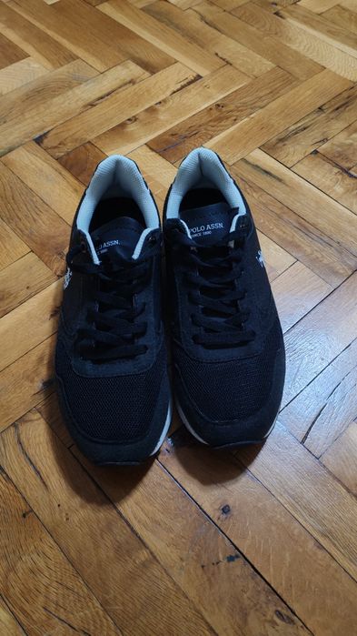 Обувки на марката polo