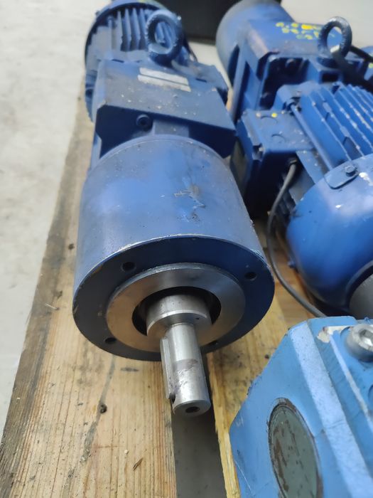 Motor electric trifazat cu reductor foraj, 1.5kW, 83rpm, 380V