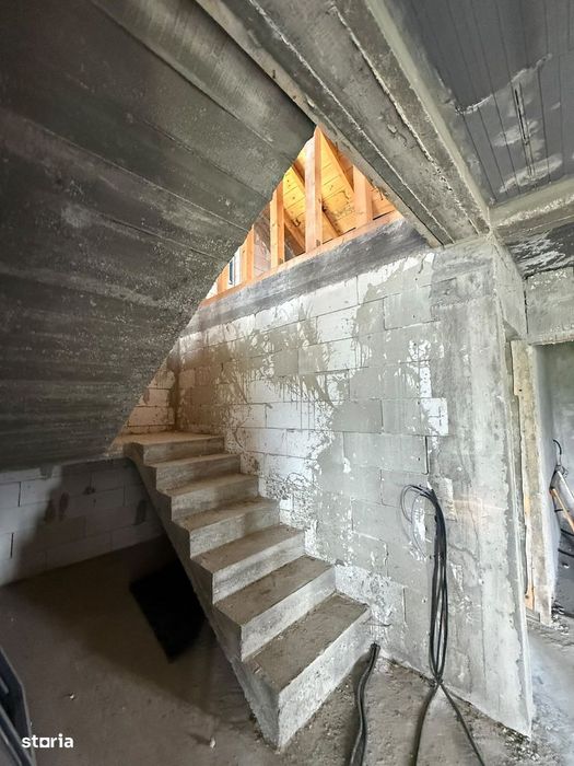 De vanzare casa cu teren 700 mp, Rusi Ciutea