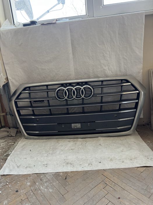 Оригинална решетка Audi Q5 S-Line