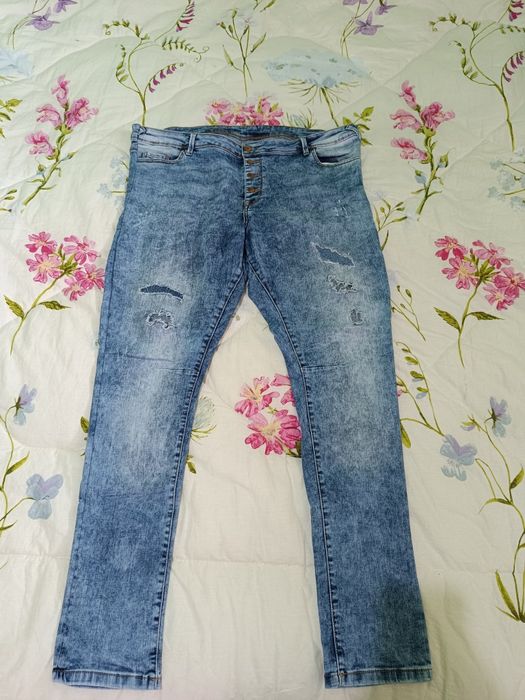 Дънки и панталони