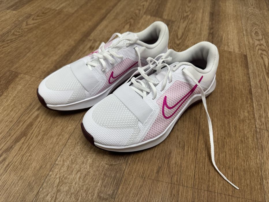 Кроссовки nike женские