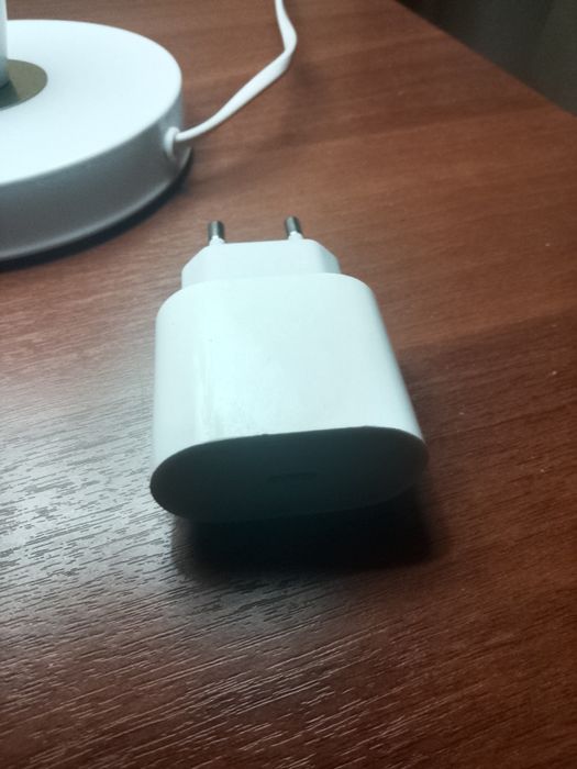 Адаптер питания Apple
