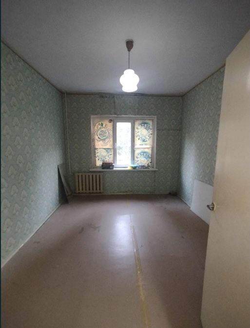 Продается 2-х комнатная квартра. Феруза. Эко базар. Чимган