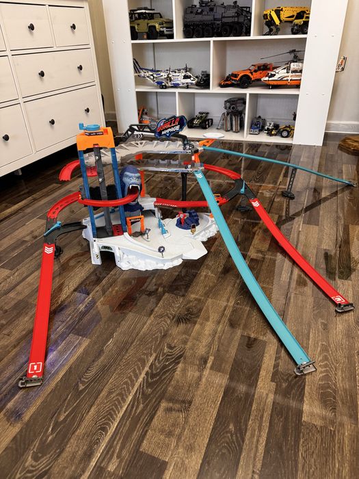 Большой трек ZURU атака гориллы