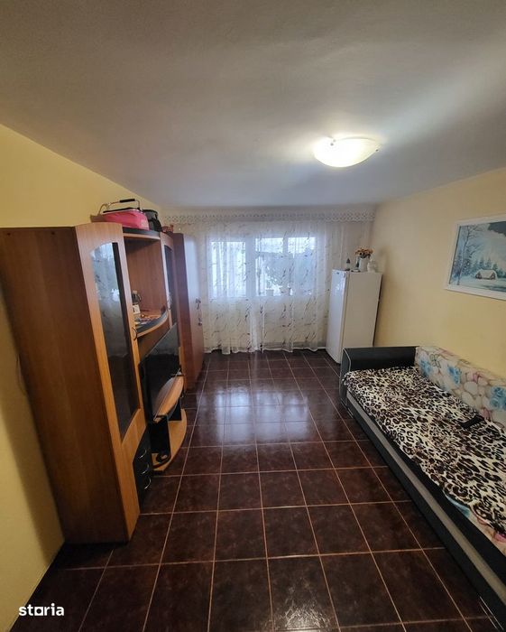 Apartament 3 camere decomandat, strada Mioriței