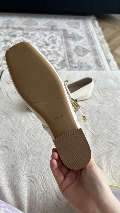 Балетки молочные