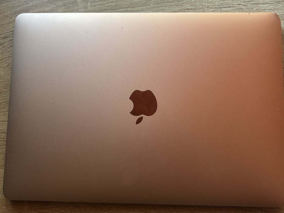Macbook AIR 2020- СПЕШНО
