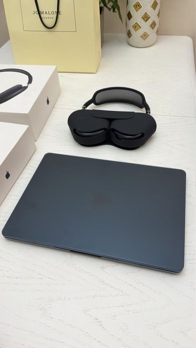 AirPods Max новые