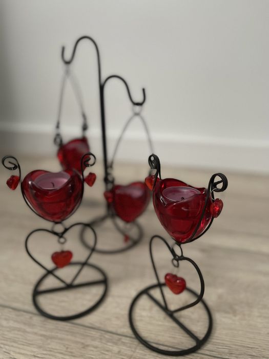 Suport romantic din metal pentru lumanari