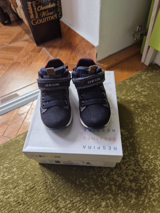 Adidasi Geox  21
